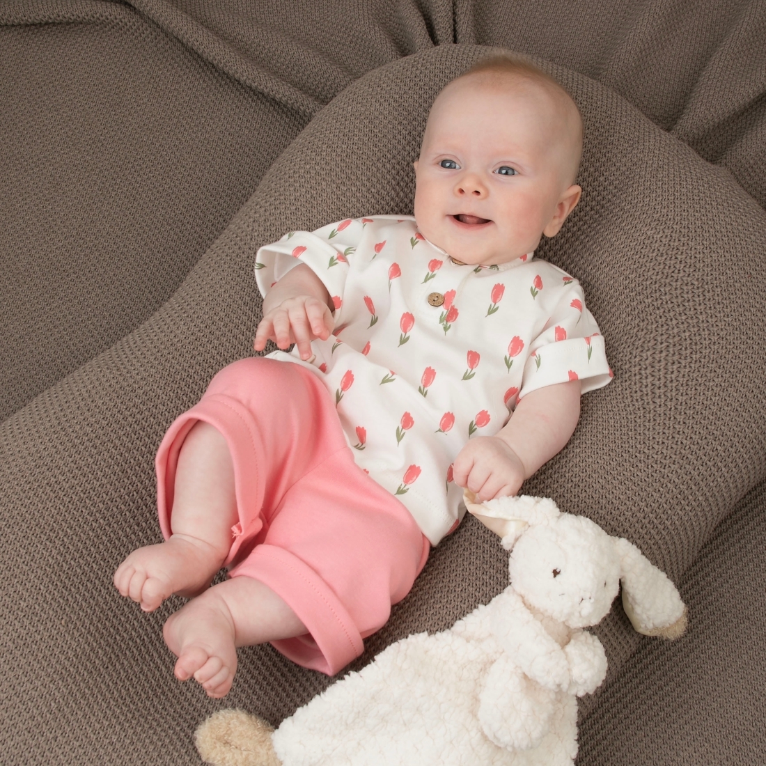 Комплект футболка+шорты "Тюльпанчики", тюльпаны